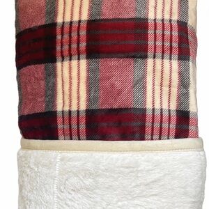 Cuddl Duds Red and Cream Plaid Fleece Blanket